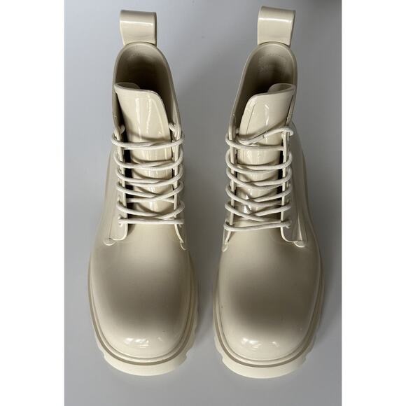 Bottega Veneta Shiny Rubber White Ankle Boots 8 US (41 Euro) 676884 IT NIB $890 main image 6